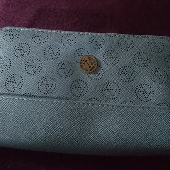 Wallet - Picture 2 of 3